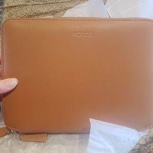 NWT Monos: Metro Folio Kit saddle tan